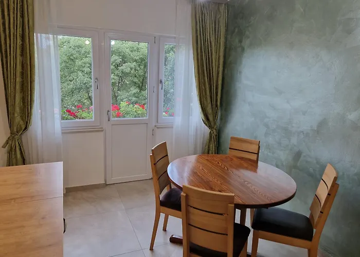 Bella Rosa Apartment *